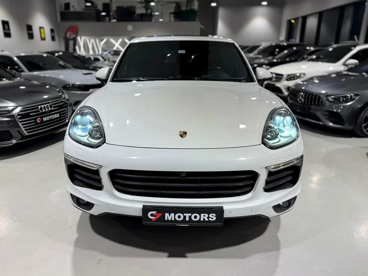 Porsche Cayenne S | 2016 | GCC Specs | Excellent Condition.-2-2