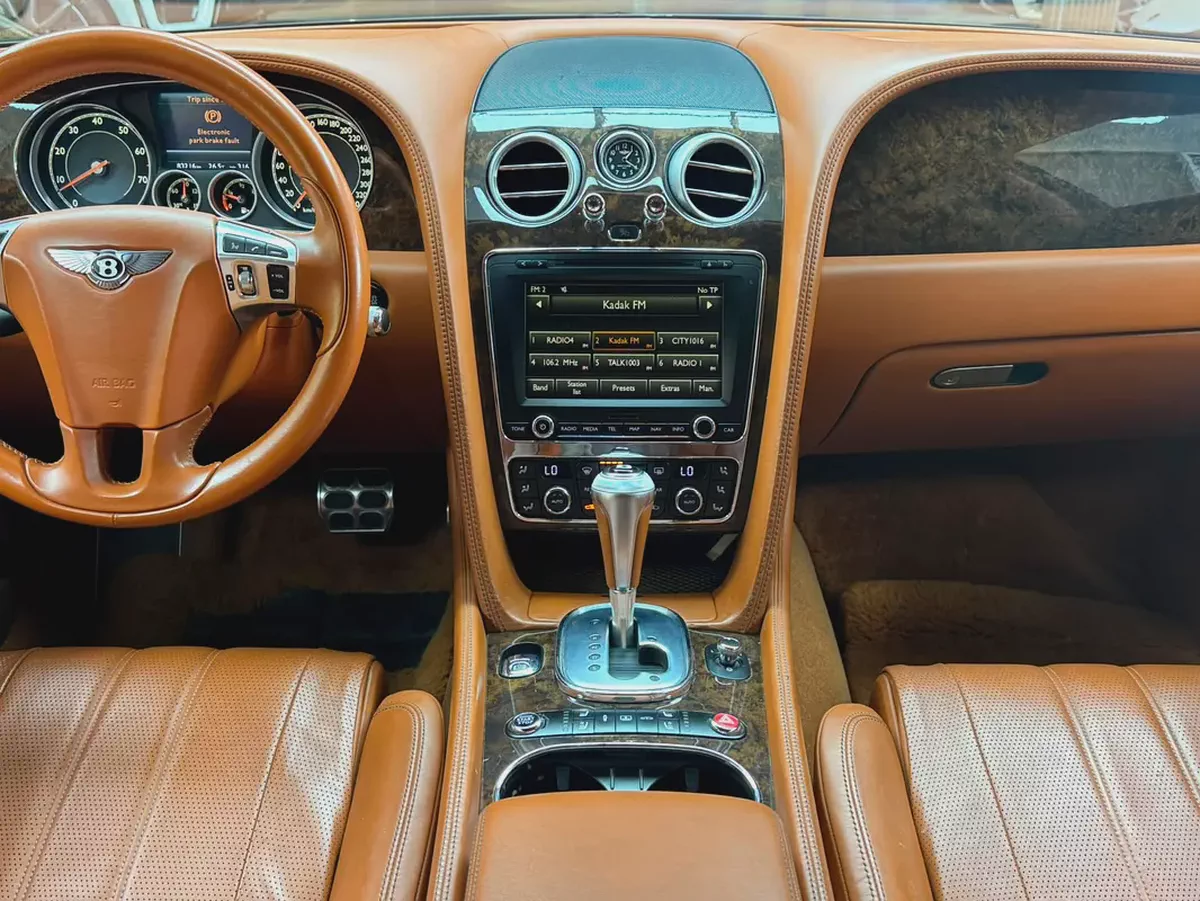 Bentley Flying Spur V8 S 2015 GCC Specs - Pristine Condition-11-11