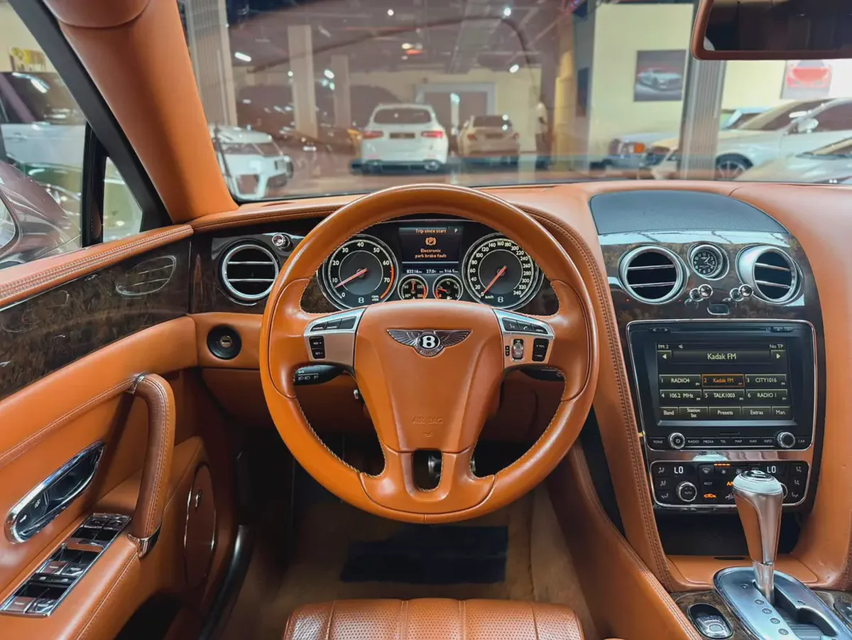 Bentley Flying Spur V8 S 2015 GCC Specs - Pristine Condition-7-7