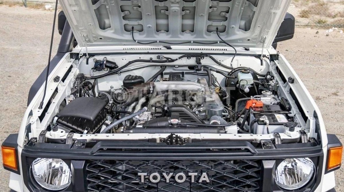 Toyota Land Cruiser Pick Up LC79 DC 4.5L V8 DIESEL-8-0