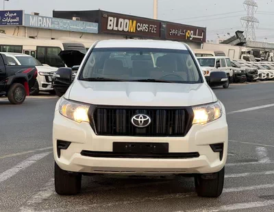Toyota Prado TXL1 2022 Toyota Prado TX 2.7L V4- AWD 4x4 - No accident  - 2 key Rear  Sensor --1