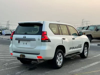Toyota Prado TXL1 2022 Toyota Prado TX 2.7L V4- AWD 4x4 - No accident  - 2 key Rear  Sensor --5