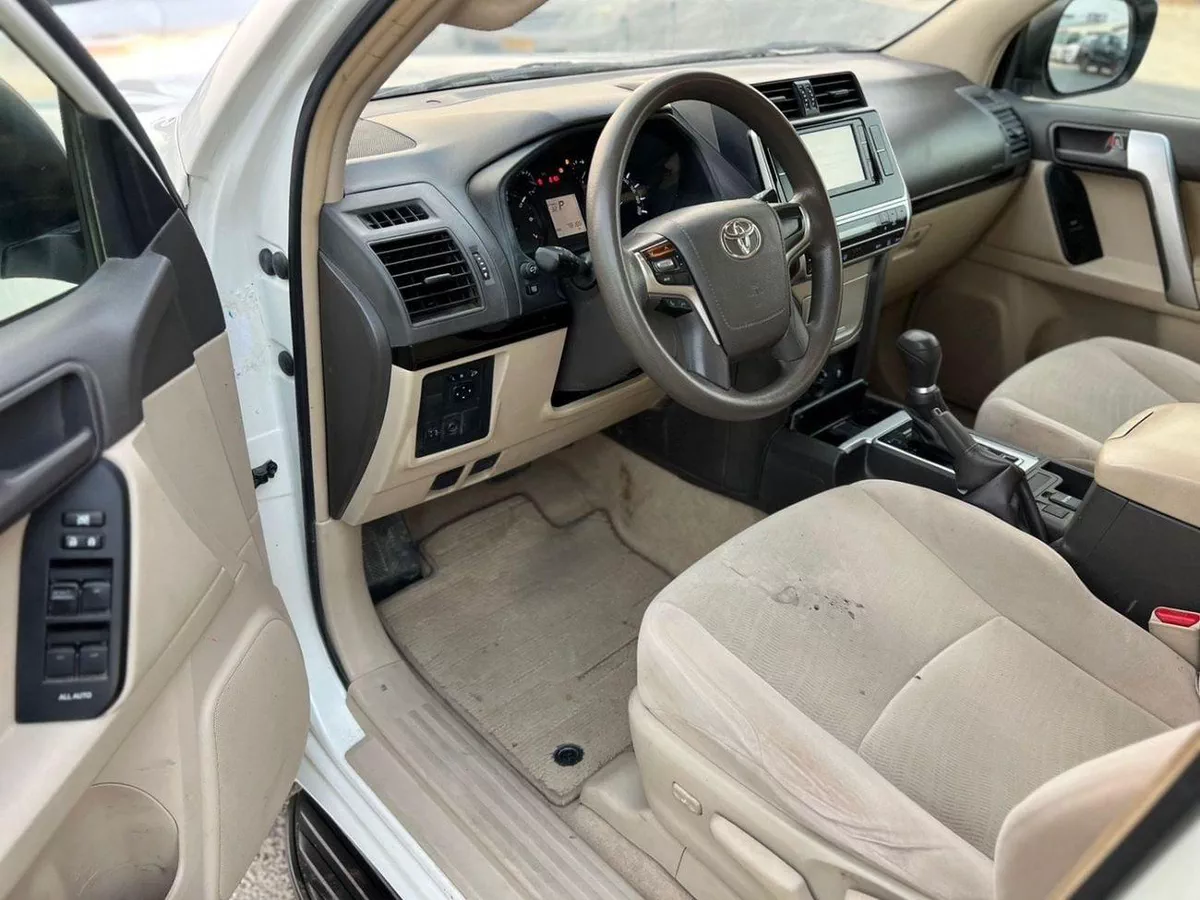 Toyota Prado TXL1 2022 Toyota Prado TX 2.7L V4- AWD 4x4 - No accident  - 2 key Rear  Sensor --9-0