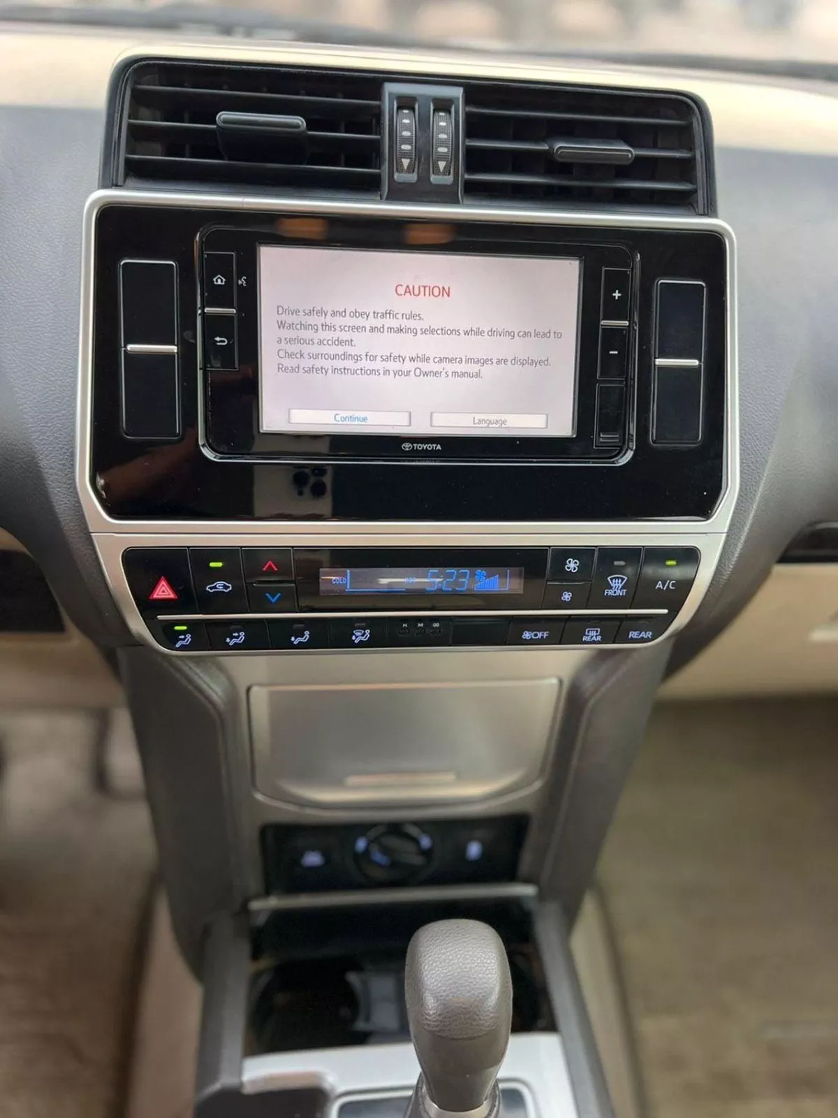 Toyota Prado TXL1 2022 Toyota Prado TX 2.7L V4- AWD 4x4 - No accident  - 2 key Rear  Sensor --19-0