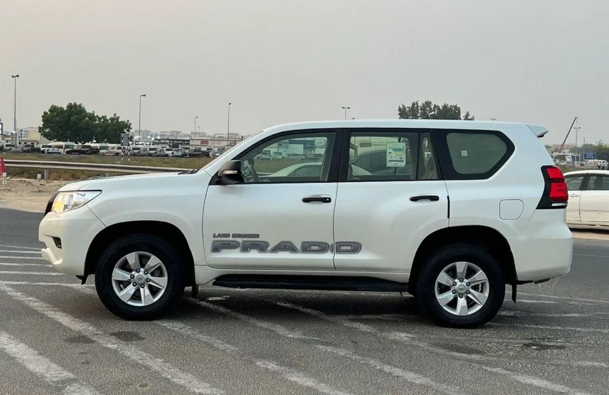 Toyota Prado TXL1 2022 Toyota Prado TX 2.7L V4- AWD 4x4 - No accident  - 2 key Rear  Sensor --6-0
