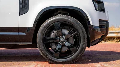 Land Rover Defender 130 | 2-YEAR WARRANTY + SERVICE AVAILABLE | IN-HOUSE FINANCING | 0% DOWNPAYMENT (BANK)-4