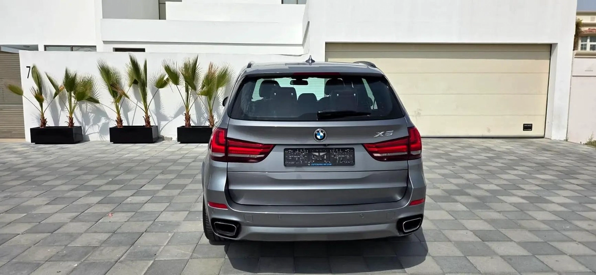 2016-BMW X5 xDrive35i With M Package-Excellent Condition-Bank Finance Available-11-11