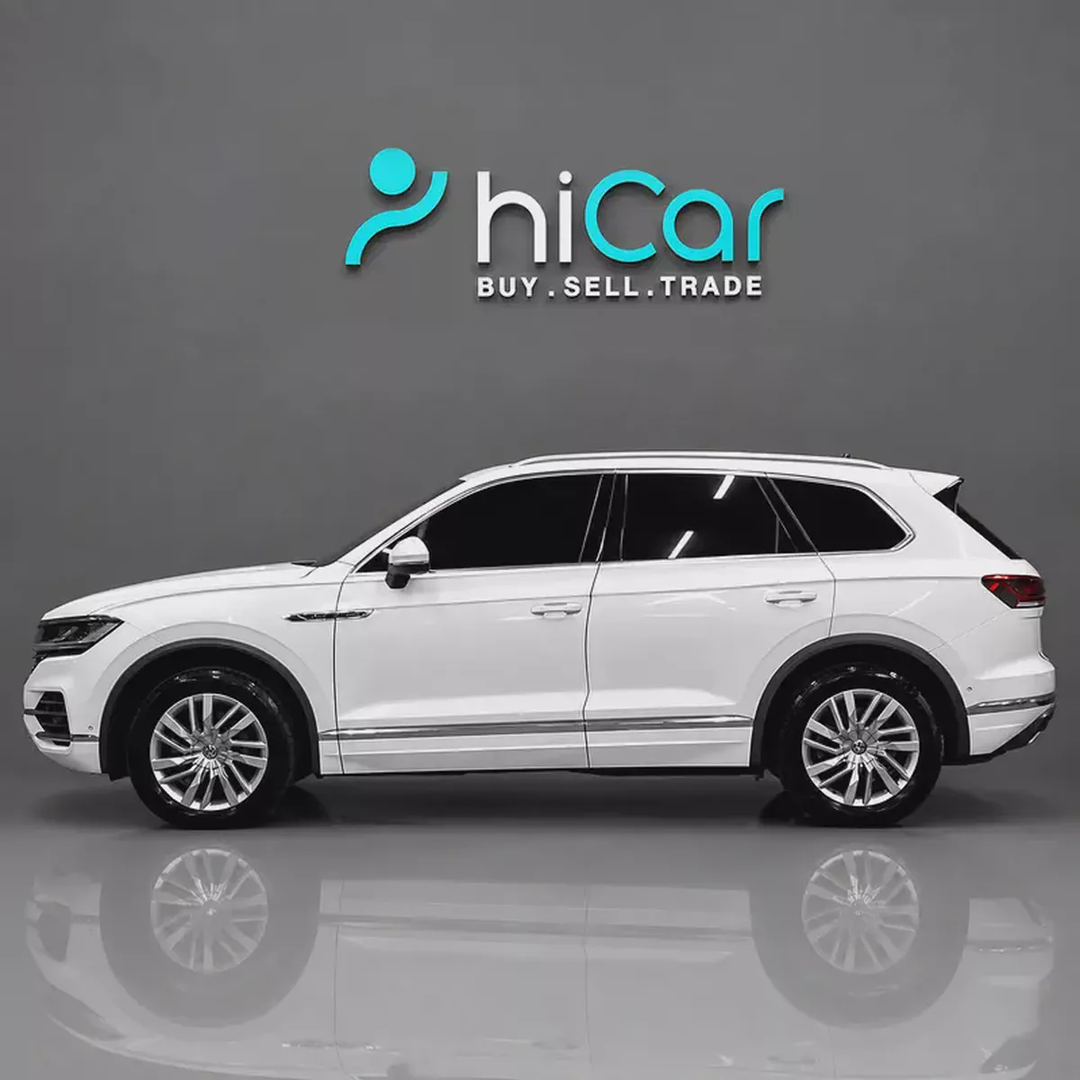AED 2,107 p.m • 0% Downpayment • Volkswagen Touareg • 1 Year Warranty-1-1