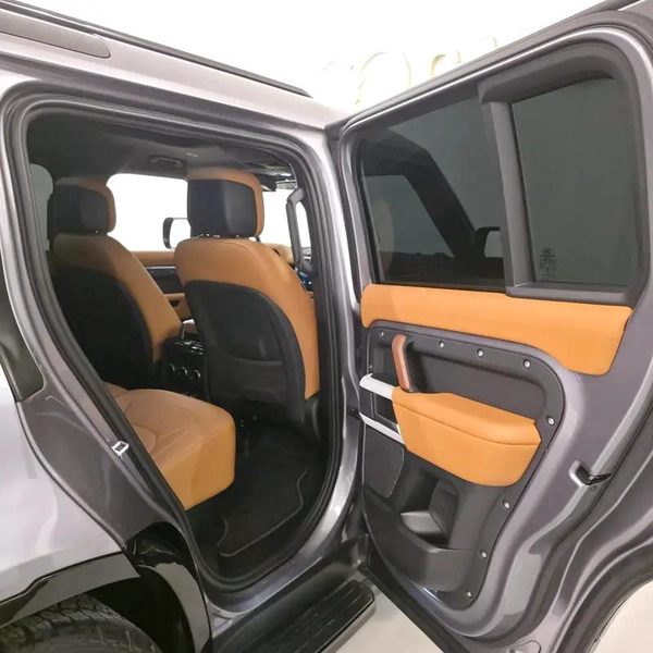 AED 5154 PM | LAND ROVER DEFENDER HSE P400 2024 | AGENCY WARRANTY TILL MARCH 2029 | SERVICE PACKAGE