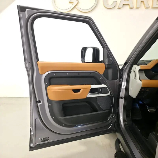 AED 5154 PM | LAND ROVER DEFENDER HSE P400 2024 | AGENCY WARRANTY TILL MARCH 2029 | SERVICE PACKAGE