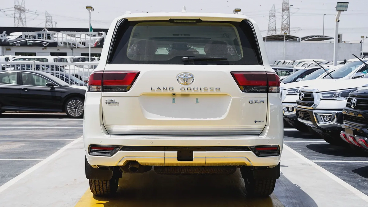 2026 Toyota Land Cruiser GXR 3.5L HYBRID GCC Specs-3-3