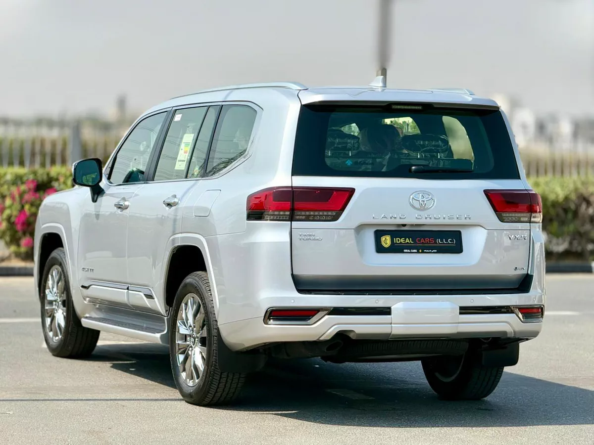 l TOYOTA LANDCRUISER VXR TWIN TURBO HYBRID l YEAR 2026 l UNDER WARRANTY l-8-8