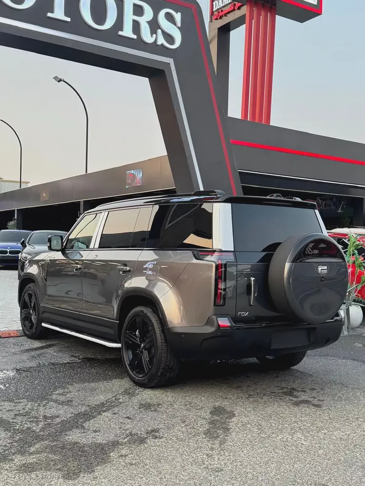 Rox 01 VIP 2026 Chinese Specs Luxury EREV SUV-4-4
