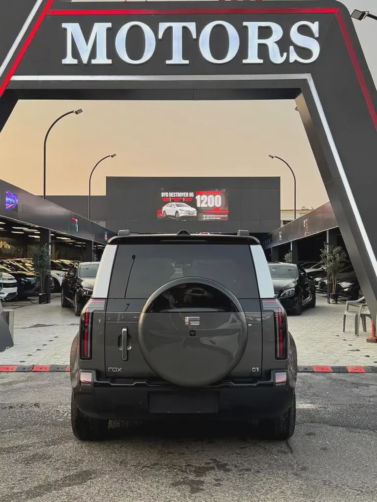 Rox 01 VIP 2026 Chinese Specs Luxury EREV SUV-7-7