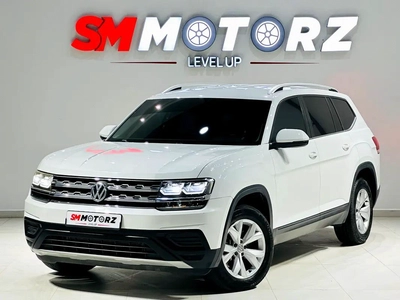 VOLKSWAGEN TERAMOUNT 2018 GCC SPECS BEST FAMILY CAR SHOWROOM CONDITION-0
