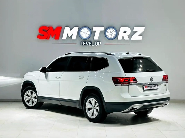 VOLKSWAGEN TERAMOUNT 2018 GCC SPECS BEST FAMILY CAR SHOWROOM CONDITION