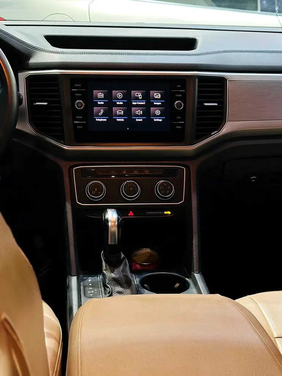 VOLKSWAGEN TERAMOUNT 2018 GCC SPECS BEST FAMILY CAR SHOWROOM CONDITION-7-7