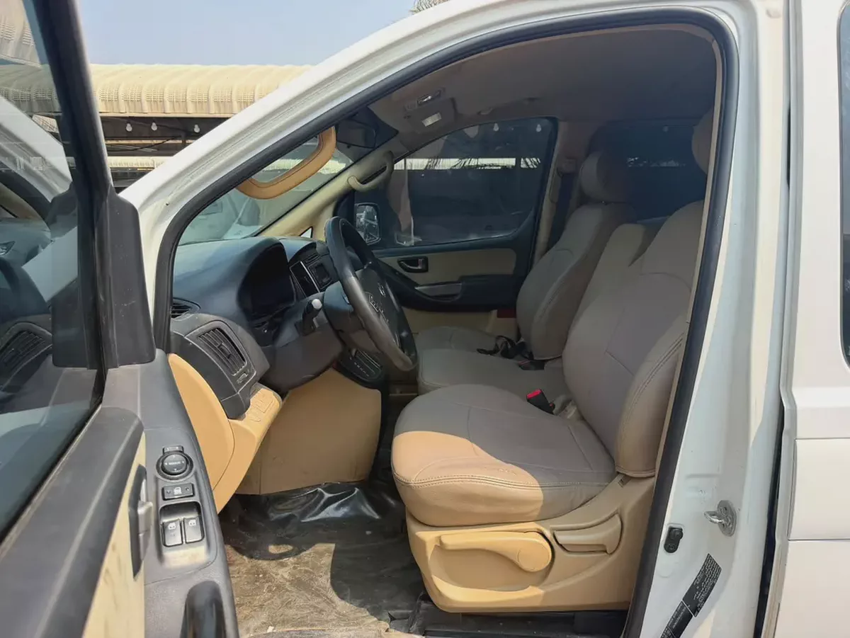 Hyundai H1 GL 2018 GCC Specs-5-5