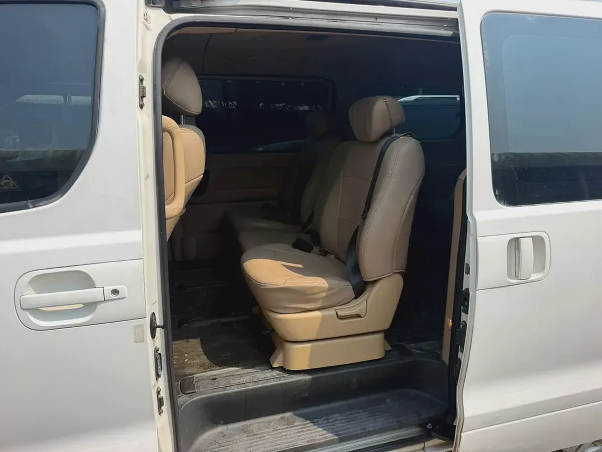 Hyundai H1 GL 2018 GCC Specs-6-6