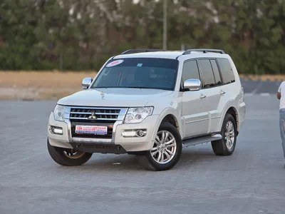 Mitsubishi Pajero GLS Top Line 2020 | GCC Specs | Full Service History-4