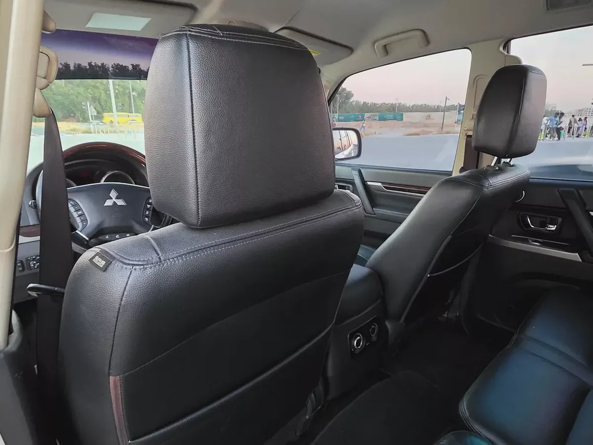 Mitsubishi Pajero GLS Top Line 2020 | GCC Specs | Full Service History-13-13