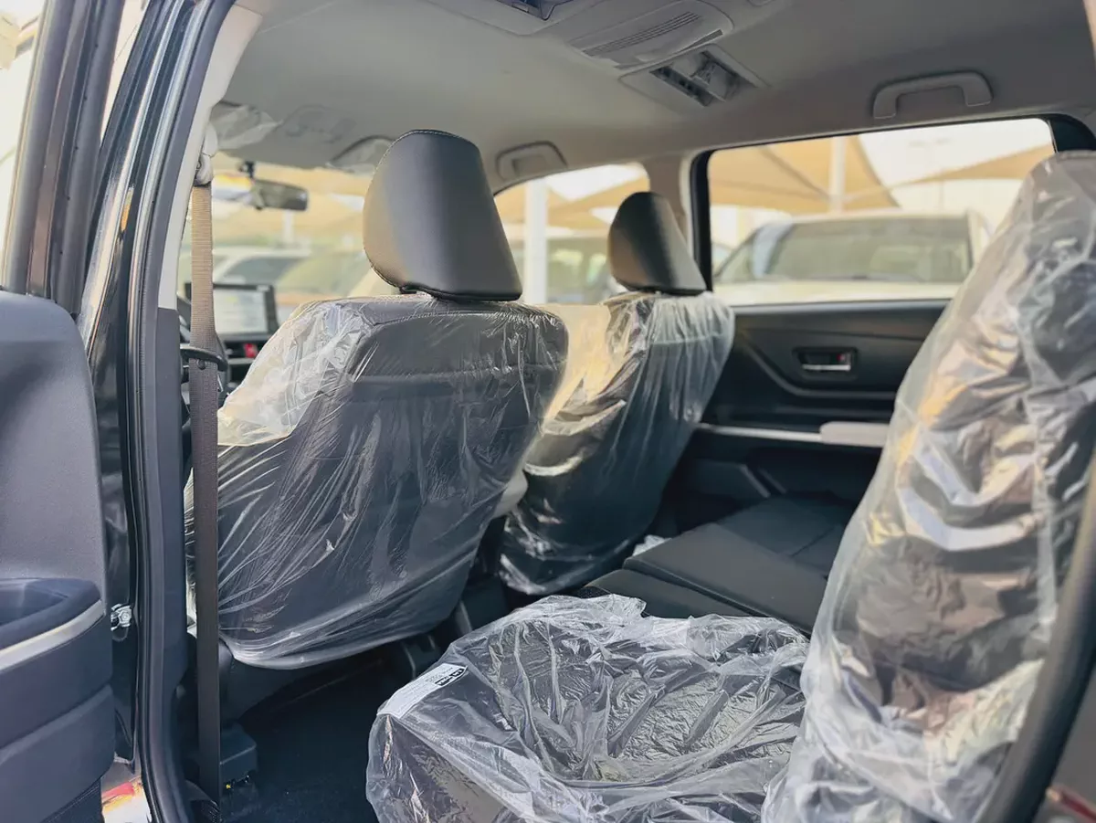 Brand New Toyota Veloz 2025 GX | GCC Specs | 7-Seater Family SUV-13-13