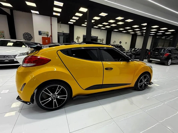 Hyundai Veloster GLS 2017, GCC Specs