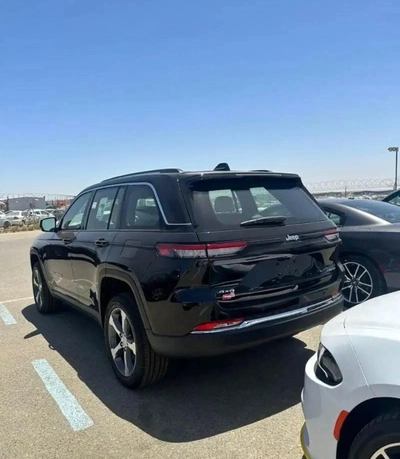 New 2024 Jeep Grand Cherokee-9