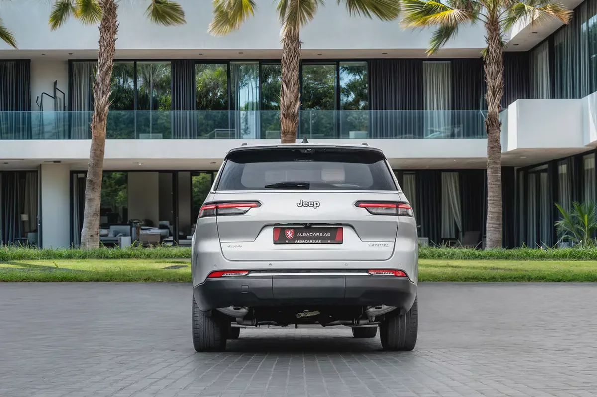 3,232 P.M |  Grand Cherokee L Limited | 0% Downpayment | JEEP WARRANTY+SERVICE CONTRACT!-4-4