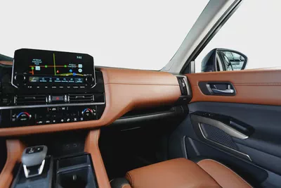 Nissan Pathfinder SL 4WD-7 Seats-Low Mileage-Dealer Warranty and Service Contract-Special Color-10