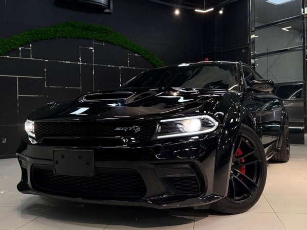 Dodge Charger SRT Hellcat 6.2L (707 HP)