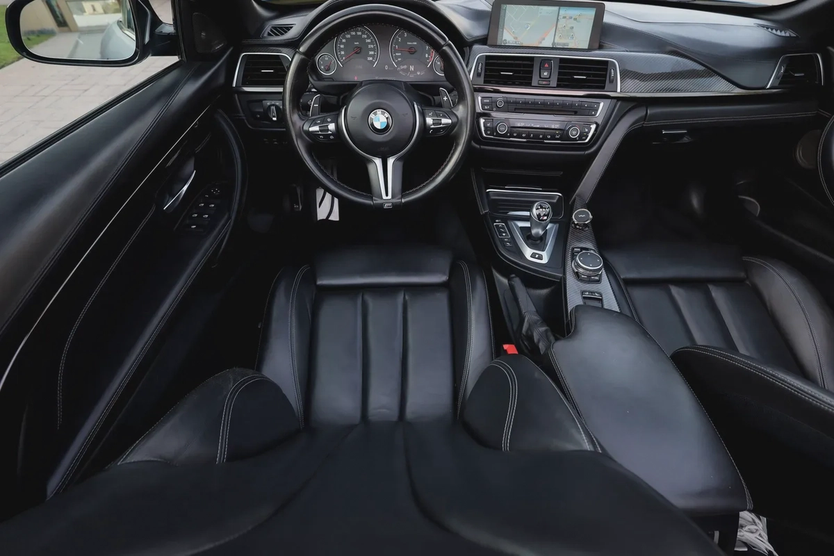 BMW 4 Series M4 2016-12-12