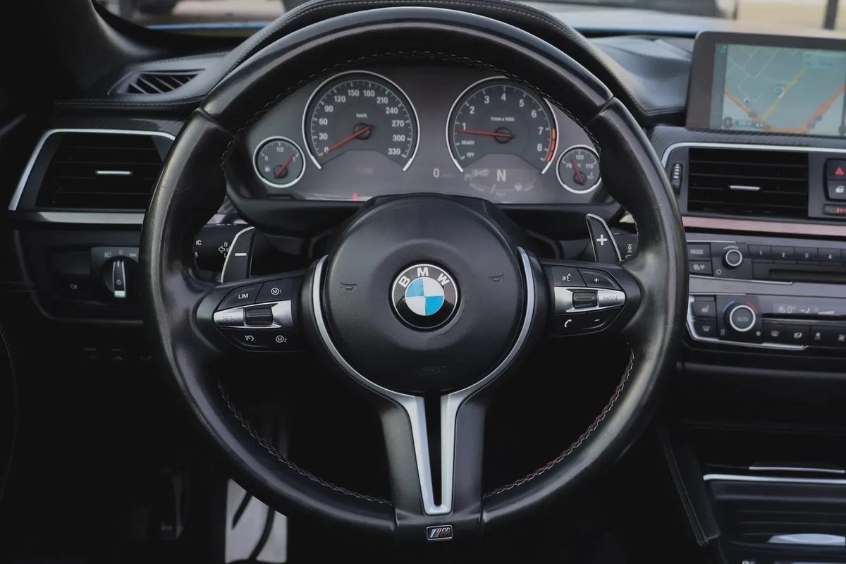 BMW 4 Series M4 2016-22-22
