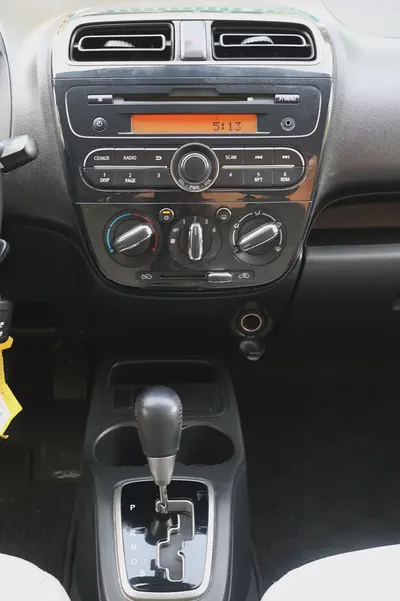 Mitsubishi Attrage GLX 2022 - GCC Specs - Low Mileage-13