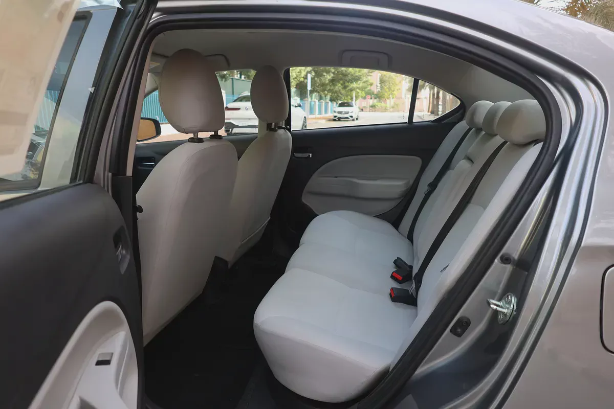 Mitsubishi Attrage GLX 2022 - GCC Specs - Low Mileage-17-17
