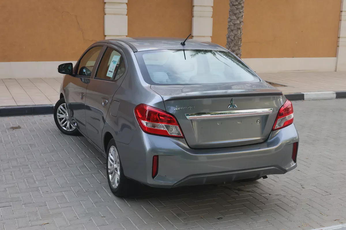 Mitsubishi Attrage GLX 2022 - GCC Specs - Low Mileage-3-3