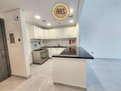 Like a brand new 2bhk//lavish interior//rent100k//all amenities//in arjan-10
