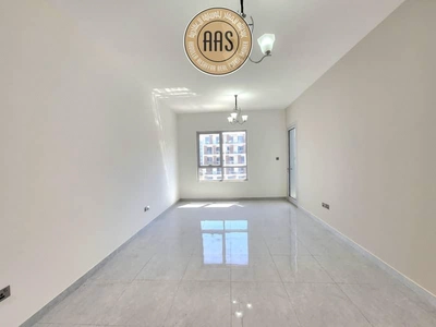 Like a brand new 2bhk//lavish interior//rent100k//all amenities//in arjan-13