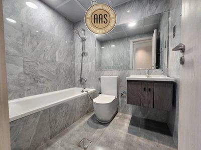 Like a brand new 2bhk//lavish interior//rent100k//all amenities//in arjan-14
