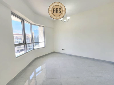Like a brand new 2bhk//lavish interior//rent100k//all amenities//in arjan-2
