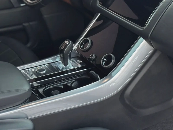 2020 Land Rover Range Rover Sport HSE - American Specs