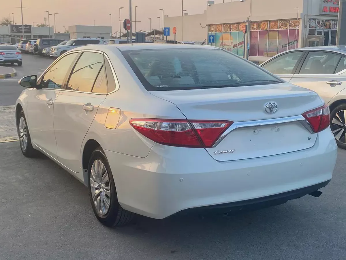 Toyota Camry S 2017 GCC Specs-9-9