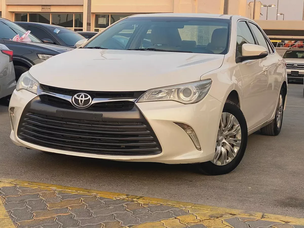 Toyota Camry S 2017 GCC Specs-2-2