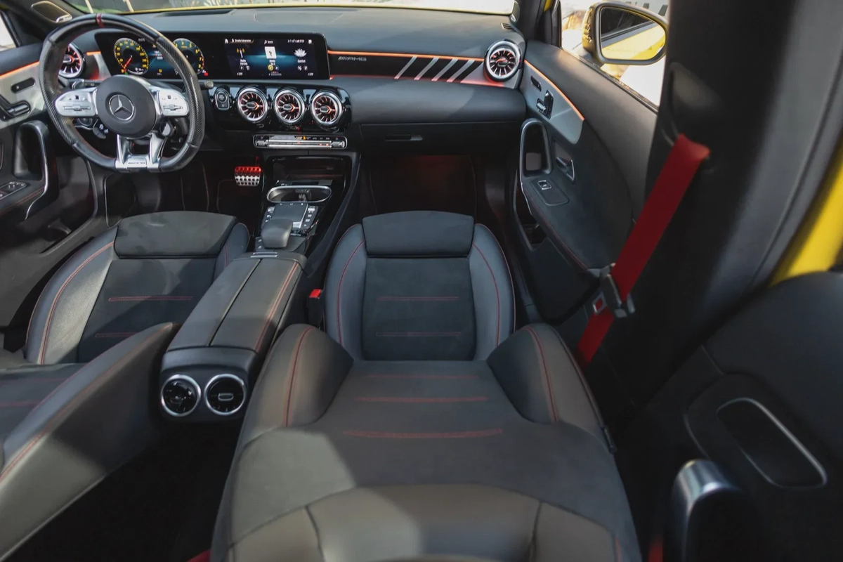 Mercedes-Benz A-Class 35 AMG 2023-20-20