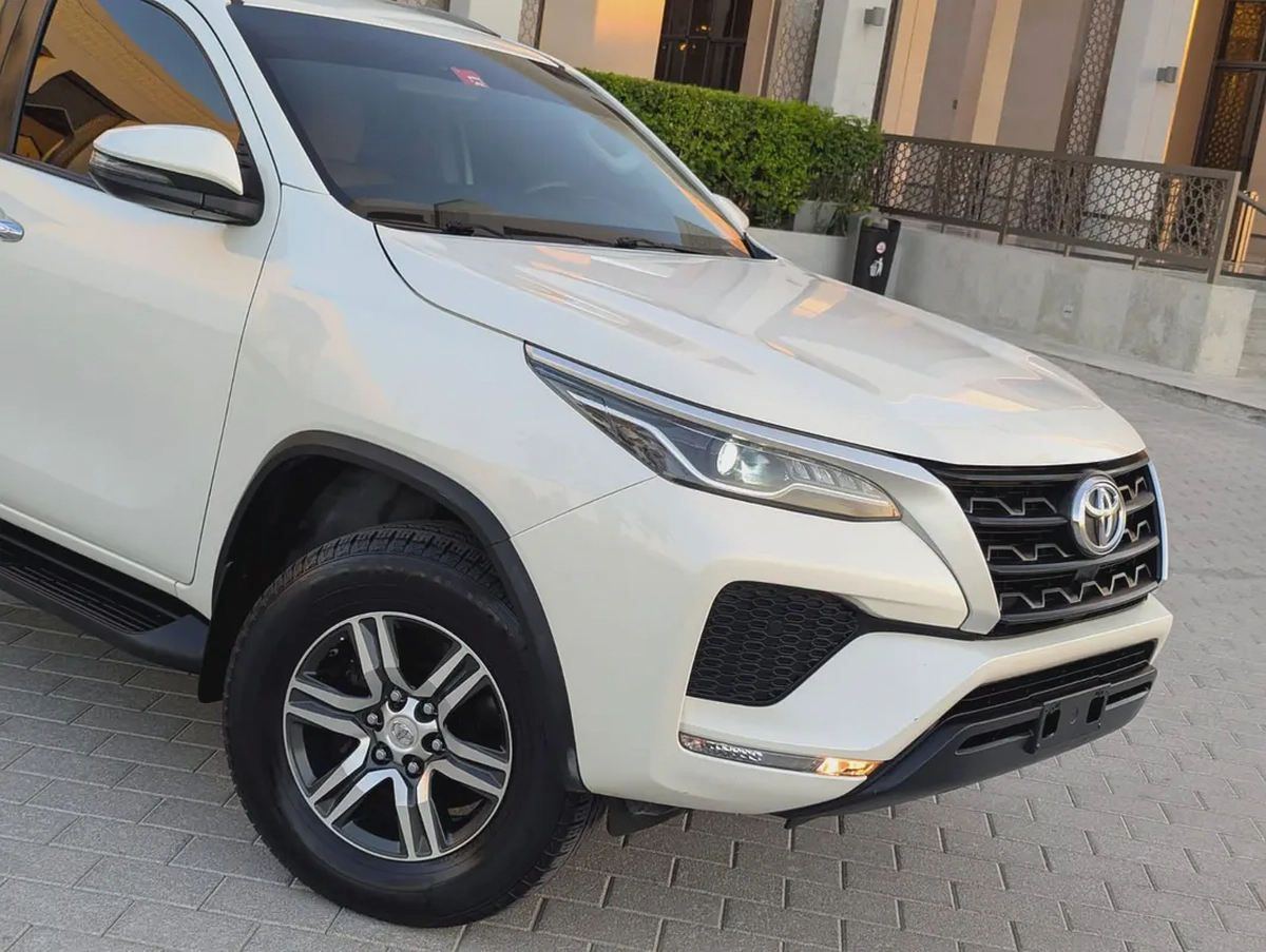 2021 Toyota Fortuner EXR GCC Specs | 2.7L Petrol | Excellent Condition | Family SUV