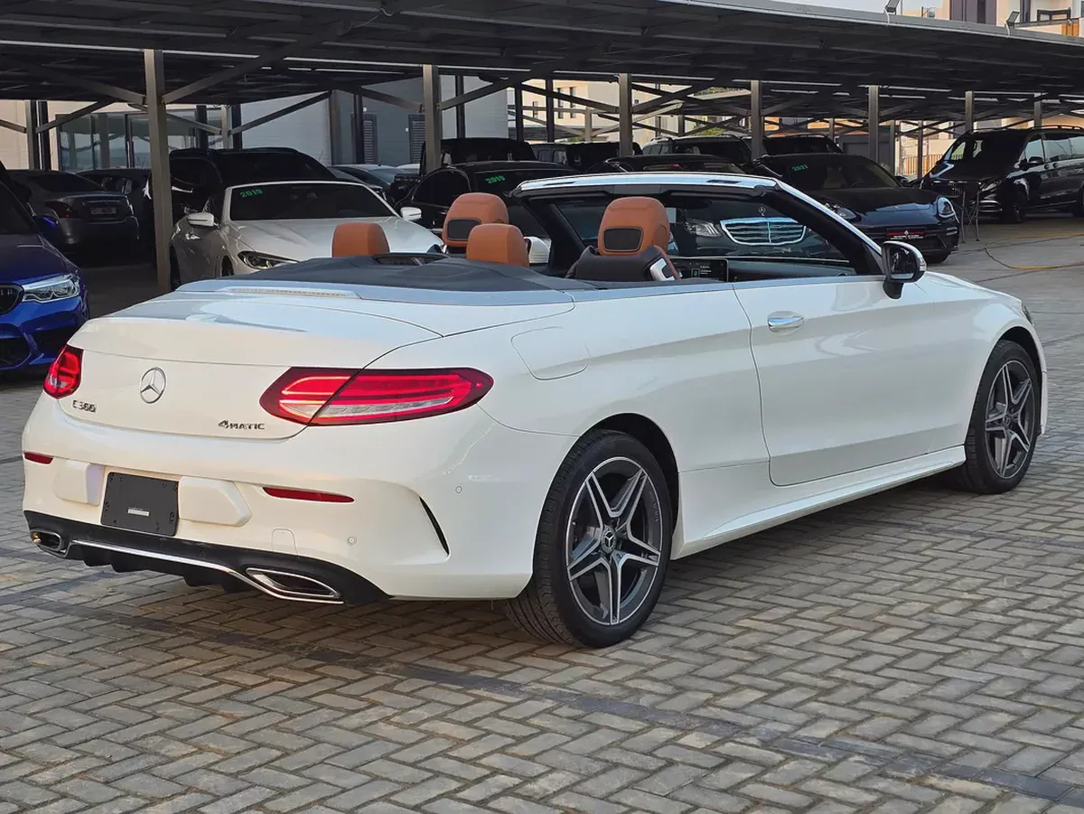 2023 Mercedes-Benz C300 Coupe - American Specs - GCC Ready!-4-4