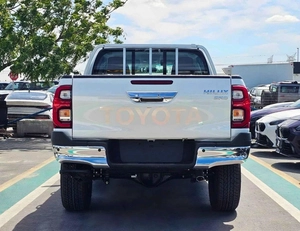 Toyota Hilux SR5 TRD WOOD INTERIOR W VISOR / 4.0L PETROL V6 4WD / BLIND SPOT / DIFFLOCK / DVD+CAMERA