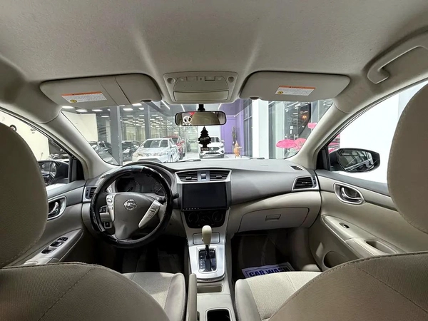 Nissan Sentra 1.8 SV GCC