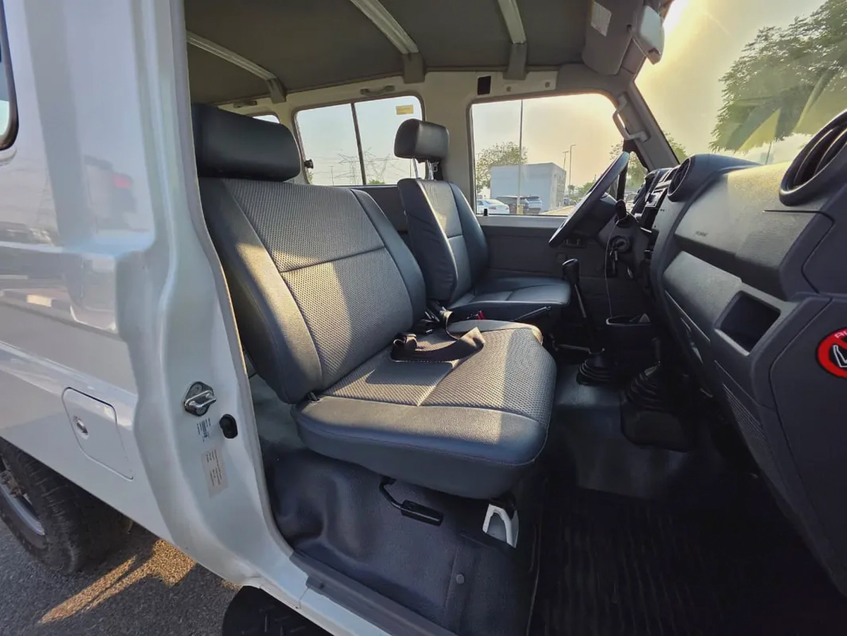 Toyota Land Cruiser 78 Series 2019 GCC Specs Deisel-11-11