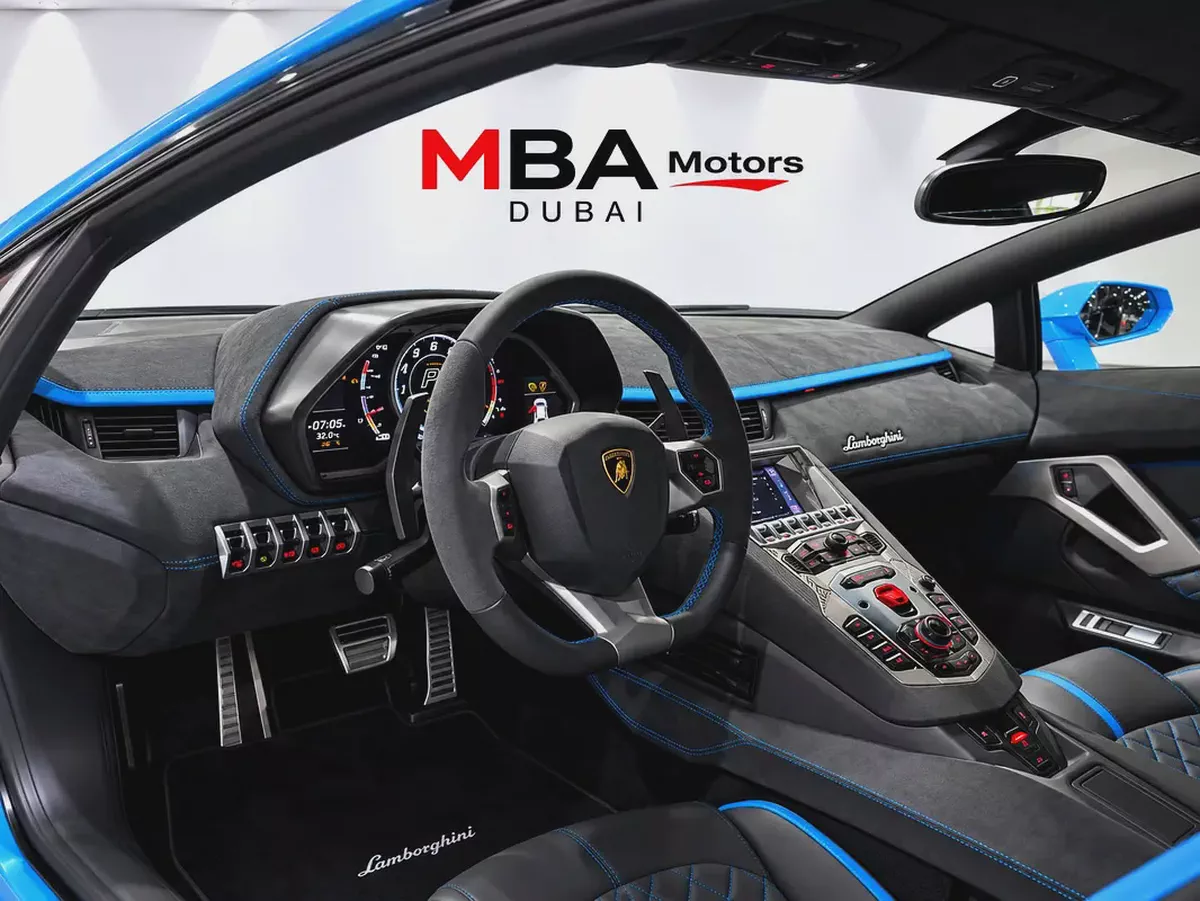 2015 Lamborghini Aventador LP 700-4 GCC Spec - Full Service Record-5-5